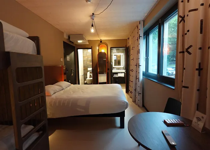 Hota Hotel *